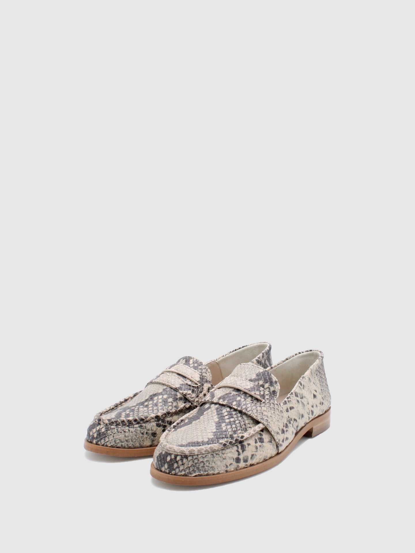 JJ Heitor Classic Loafers Alecrim Off White