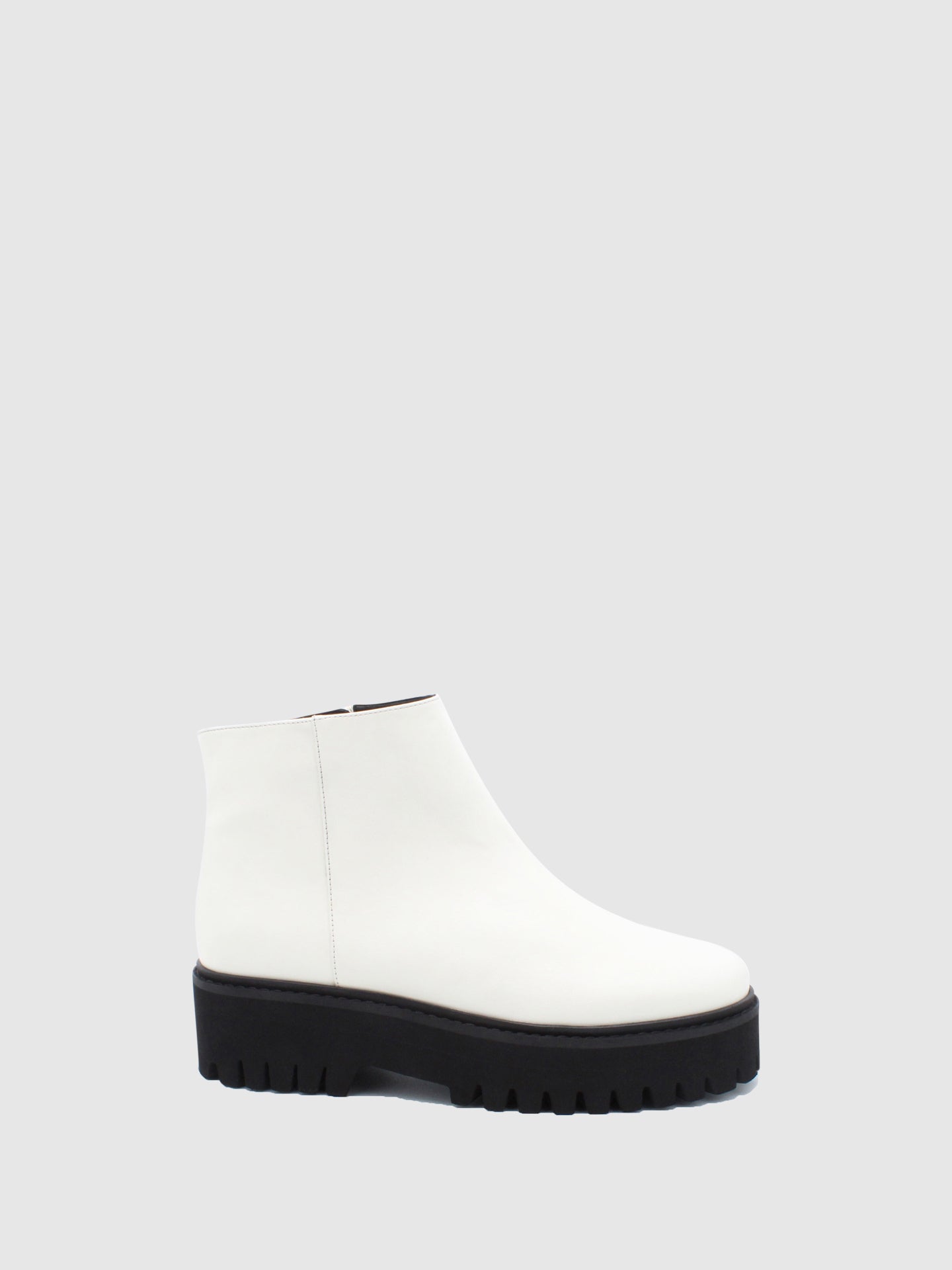 JJ Heitor White Chelsea Ankle Boots